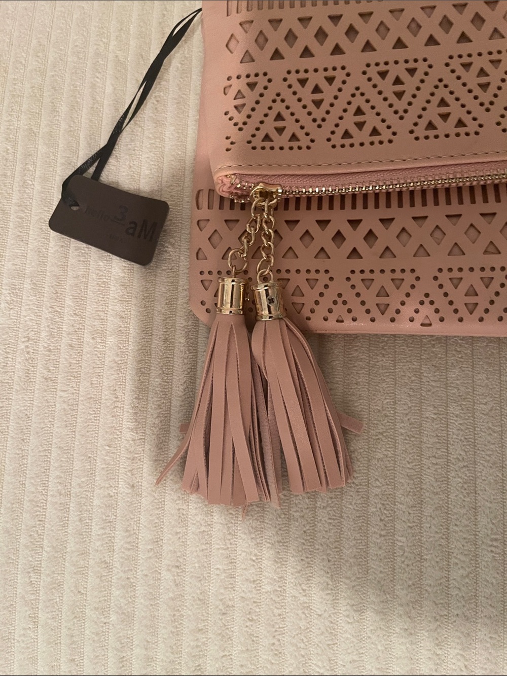 Women’s Pink Laser-Cut Tassel Foldover Clutch - Picture 5 of 8